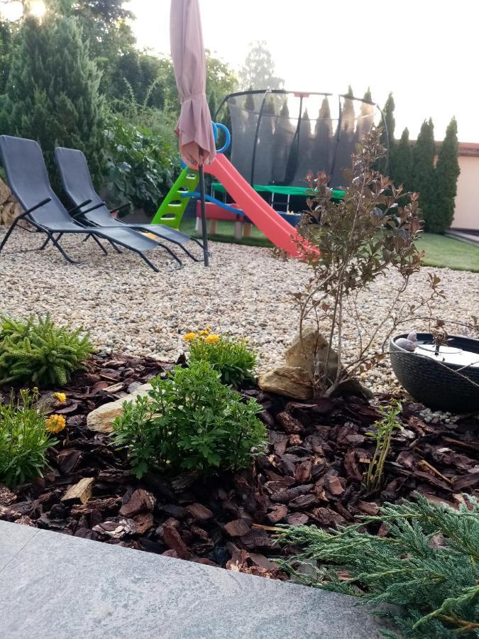 Brezno 2 Izbovy Apartman Sabi Esterno foto