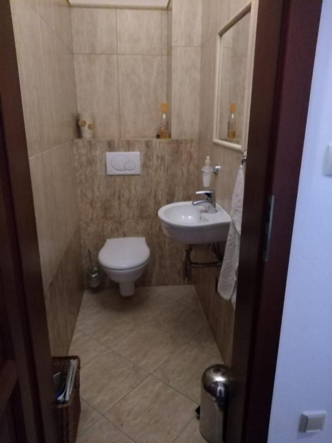 Brezno 2 Izbovy Apartman Sabi Esterno foto
